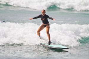 Surfing Lessons in Cape Town:perfect for beginners and intermediates